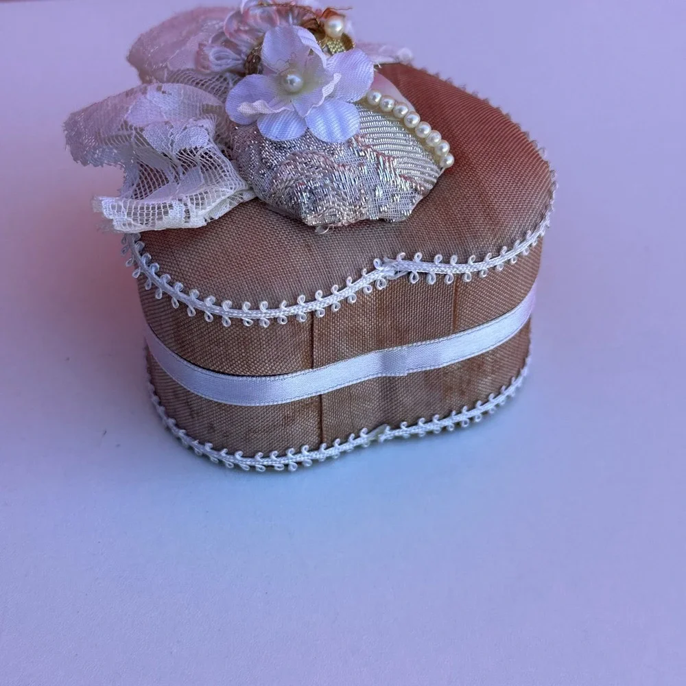 Vintage Heart Trinket Box Ceramic Flapper Girl Lace Pearl Shabby Chic Deco Style
